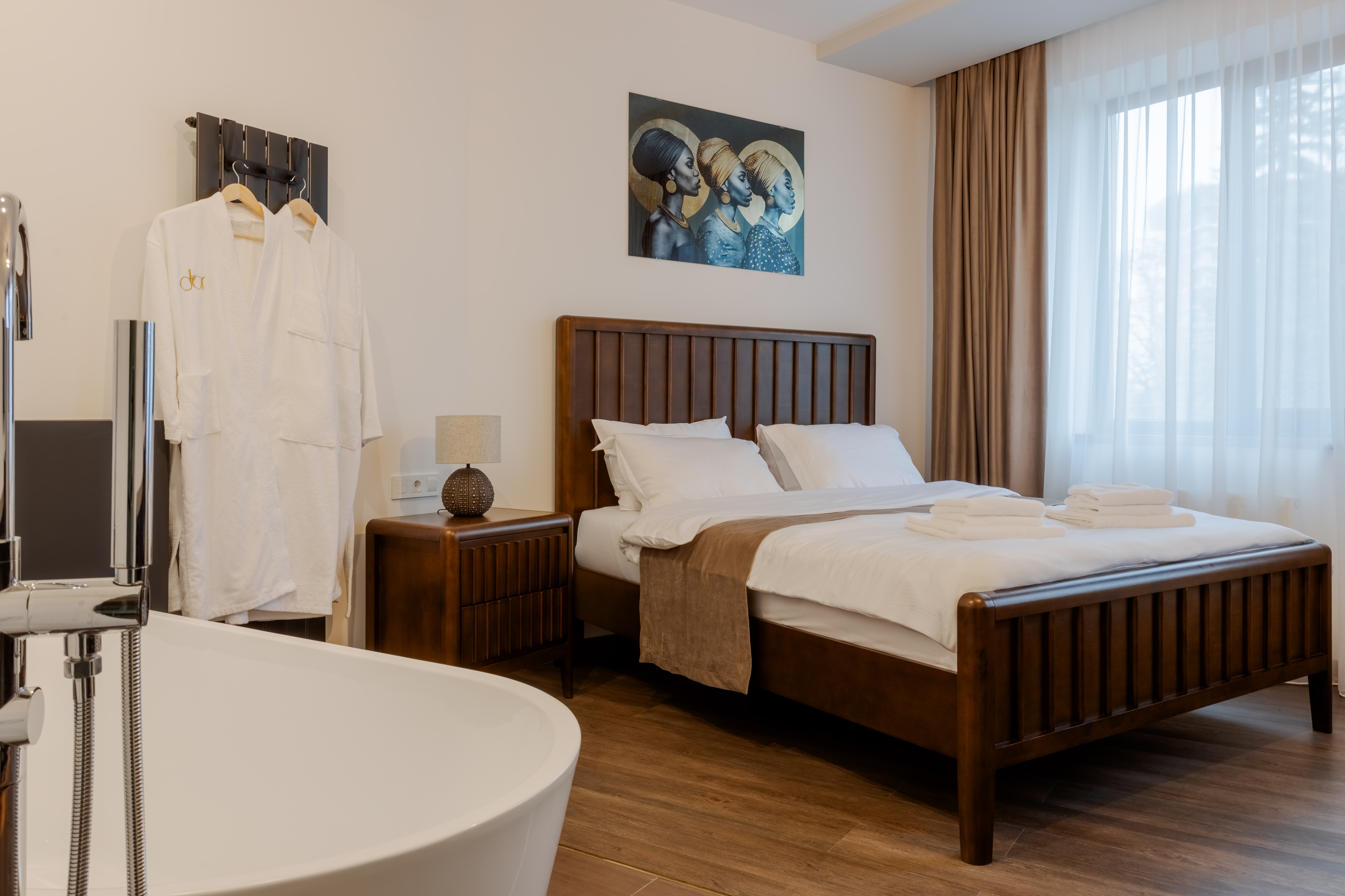 DELUXE DOUBLE ROOM WITH BATHTUB — imagine 1